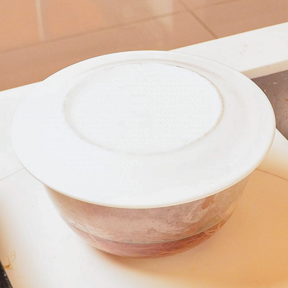 Bì Cuốn Chay Ngon Nhờ Bí Quyết Không Bột Ngọt 8 Đậy nắp ủ bún gạo lứt làm bì cuốn chay